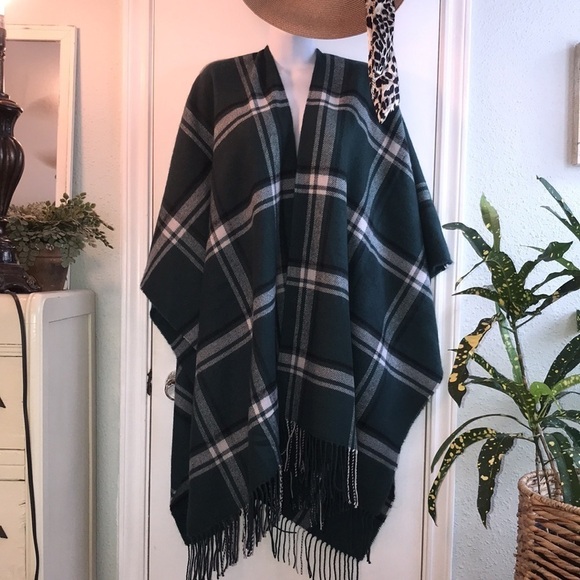 NWOT Lane Bryant Green Plaid Fringe Flannel Wrap Poncho One Size - Picture 11 of 11